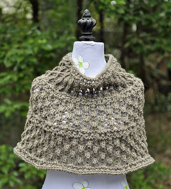 Corrugated Lace Capelet