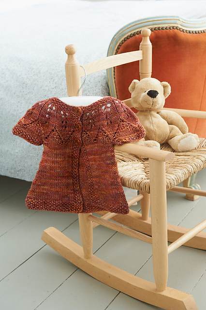 Ravelry: Autumn Leaves pattern by Nikki Van De Car