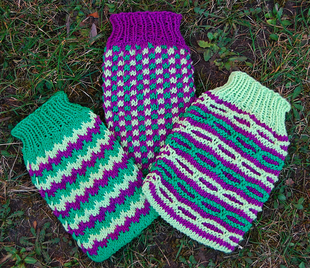 Tricolour Trio of Bath Mitts