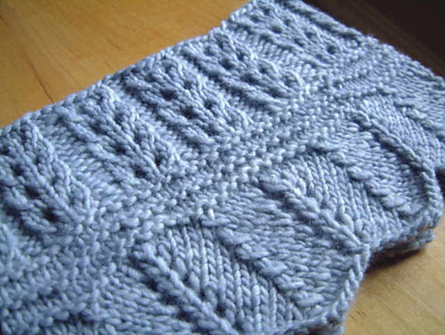 Della Cowl