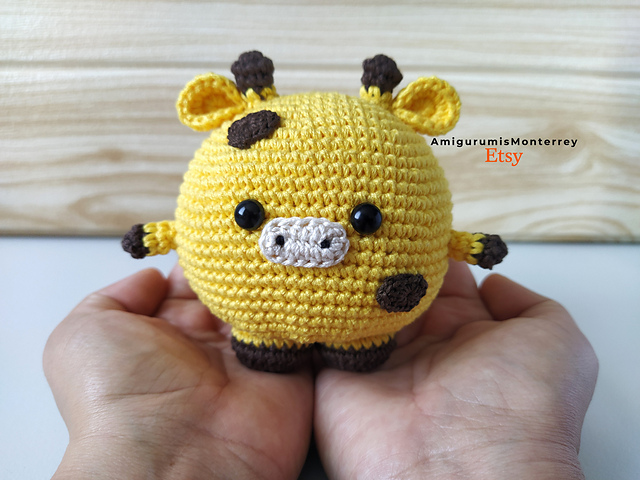 Chubby Giraffe