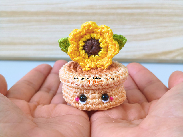 Sunflower Flowerpot