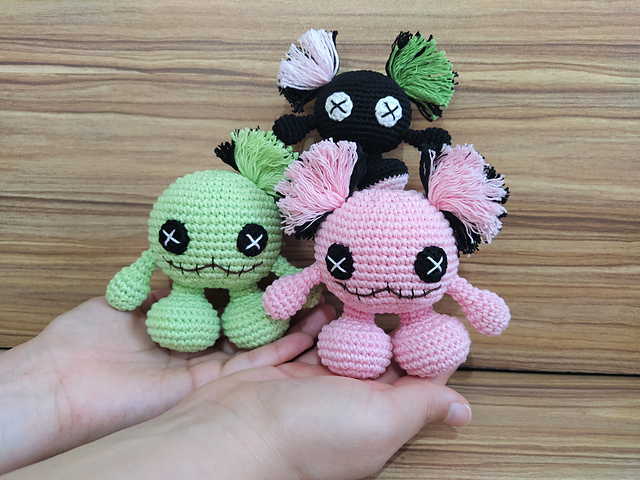 Alien Monster Doll Amigurumi