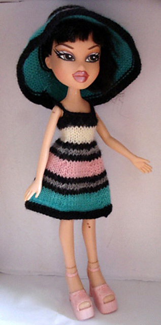 Bratz #046 Striped dress and hat