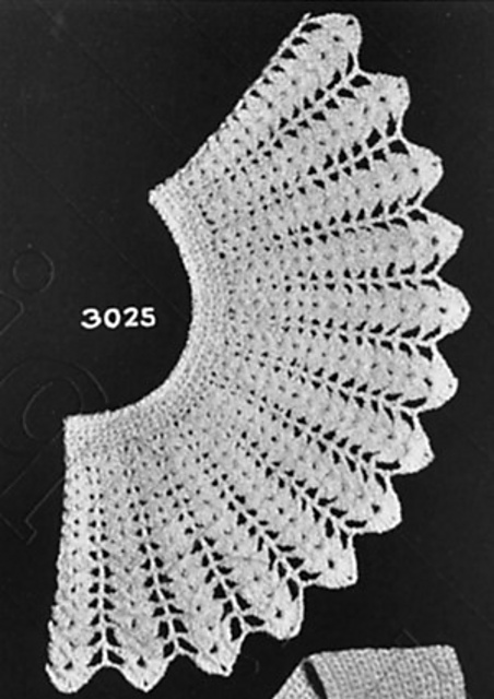 Fan Pattern Collar