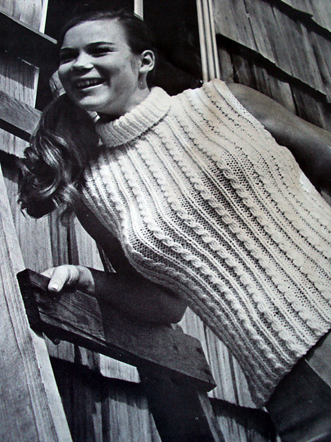 7513 Round Neck Pullover