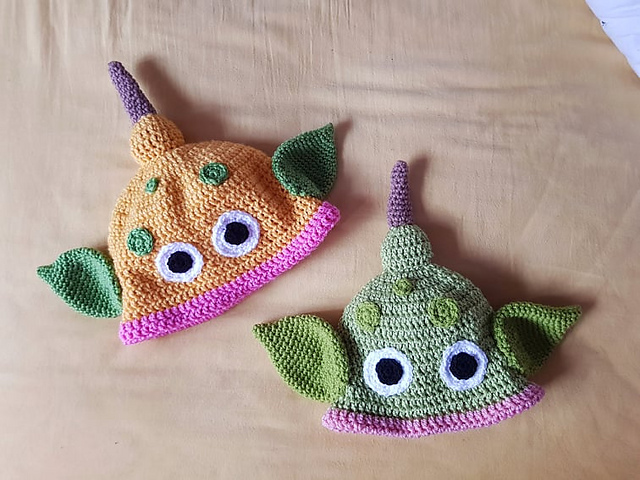 Ravelry: Weepinbell Slouchy Hat pattern by Vanissia Lingg