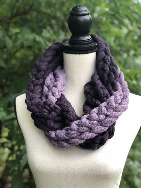 Chain Letter Cowl