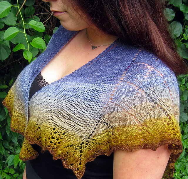 Trident Leaves Shawl