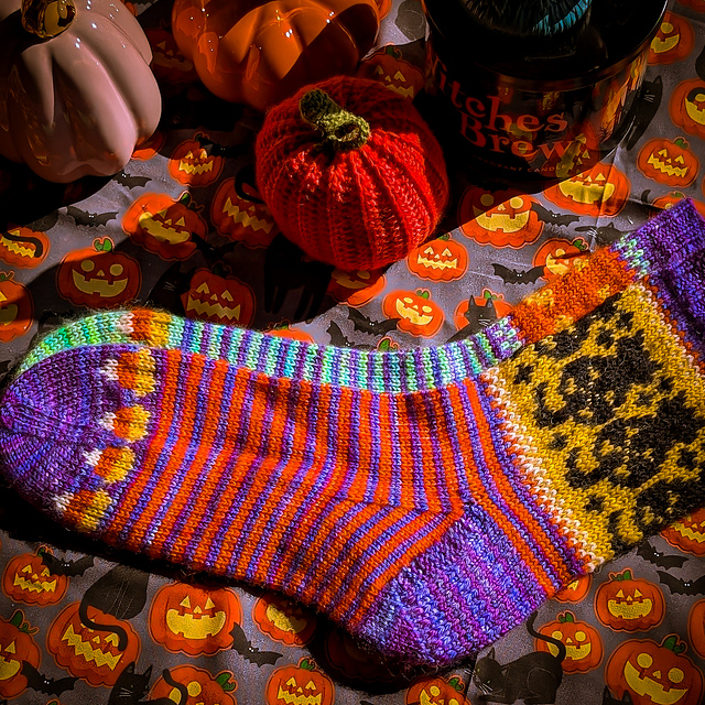 Cat O'Lantern Socks