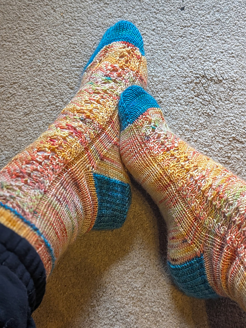 Bush Blossom Socks