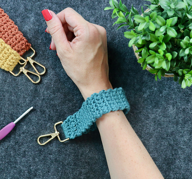 Beginner Keychain Wristlet