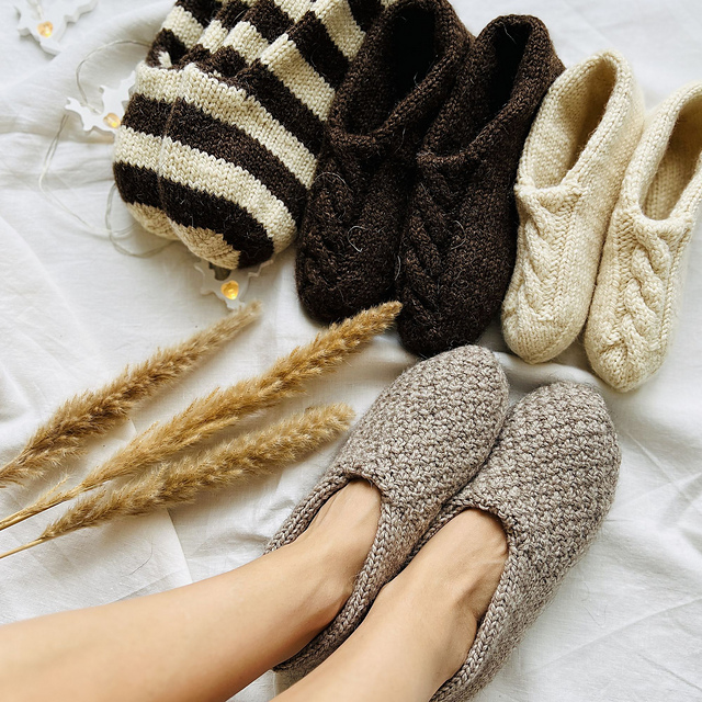 Double slippers set