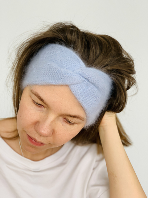 Heart twisted headband