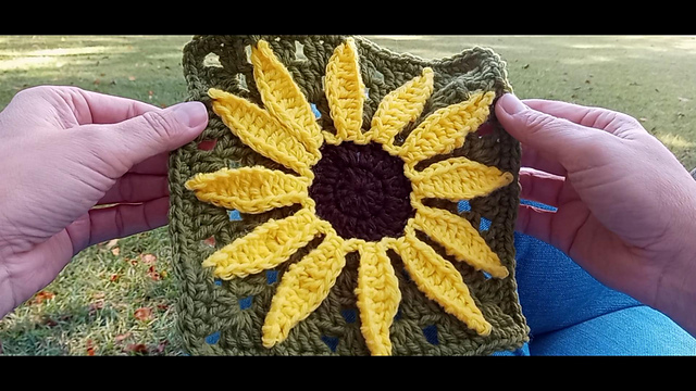 Cozyy Sunflower Granny