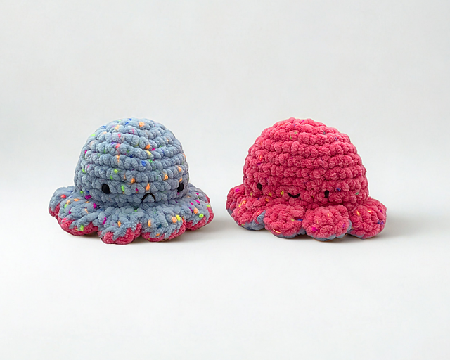 Ravelry: Reversible octopus plush pattern by Elin Thunman