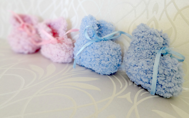 Easy Baby Booties
