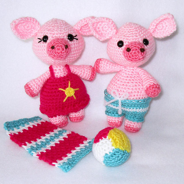 Sweet AmiS Piglet Twins