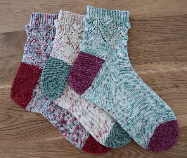 Mistletoe Kisses Socks