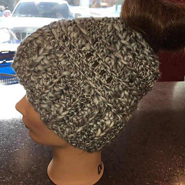 Craft-Tacular's Messy Bun Hat