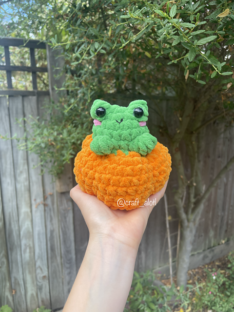 Pumpkin Frog
