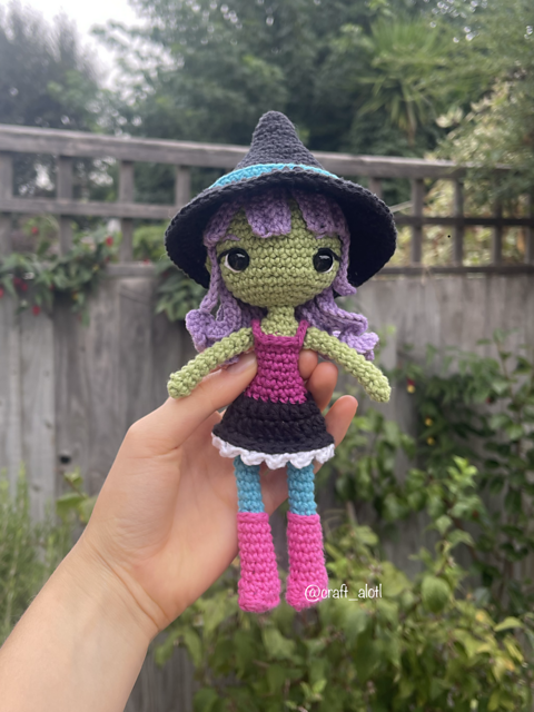 Cute/pretty Witch