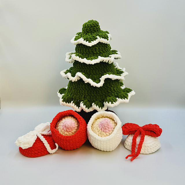 Ravelry: Funny Christmas Surprise pattern by CraftedJeanne