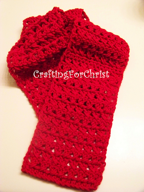 B’s Crisscross Scarf