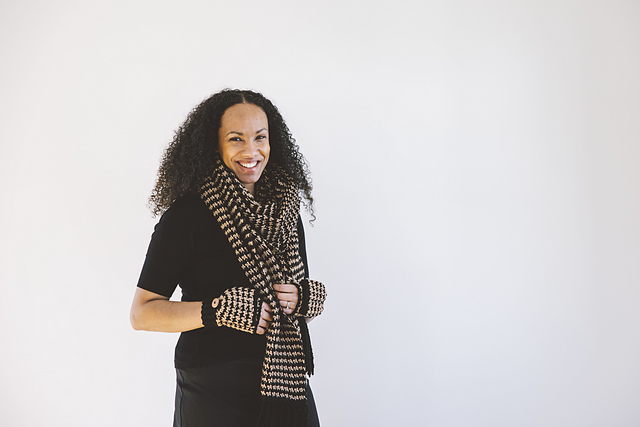 Houndstooth Super Scarf