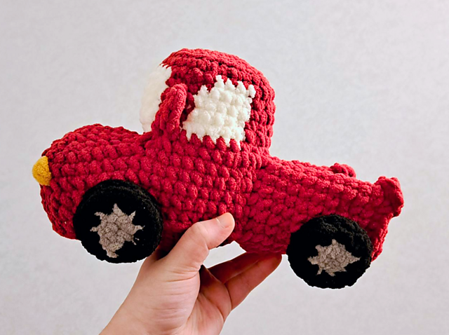 Pick Up Truck and Tow Truck