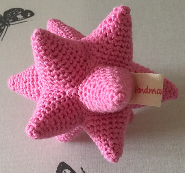Ravelry: Star-rattle / Stjerne-rangle - Small pattern by CraftsyMamaBear