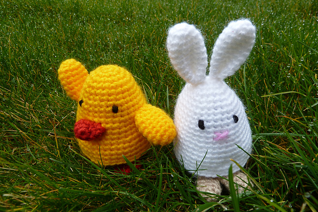 Bunny egg cosy/caddy/critter