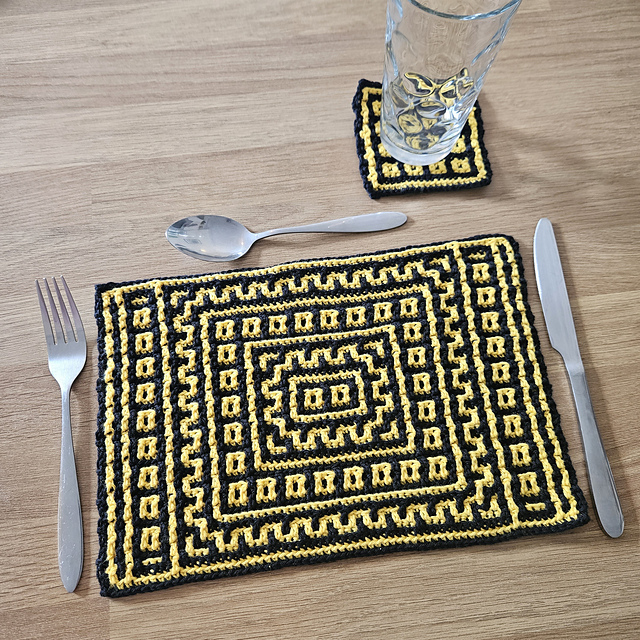 Ravelry Mosaic Coaster and Placemat pattern by Mary Etheridge