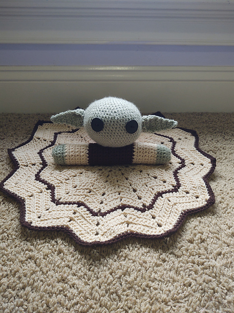 Baby Yoda Lovey