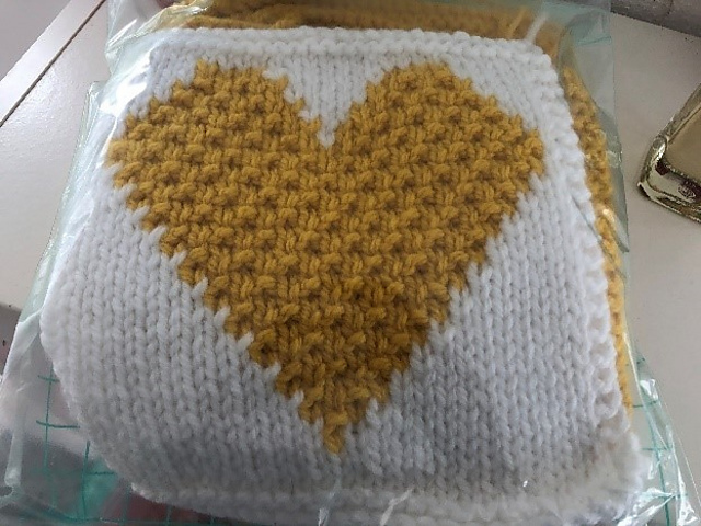 moss heart square