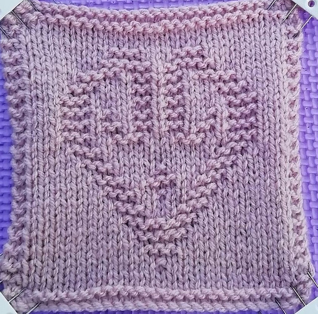 Curly heart square