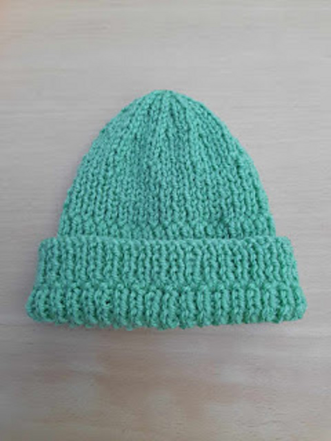 Sammy's ribbed newborn hat