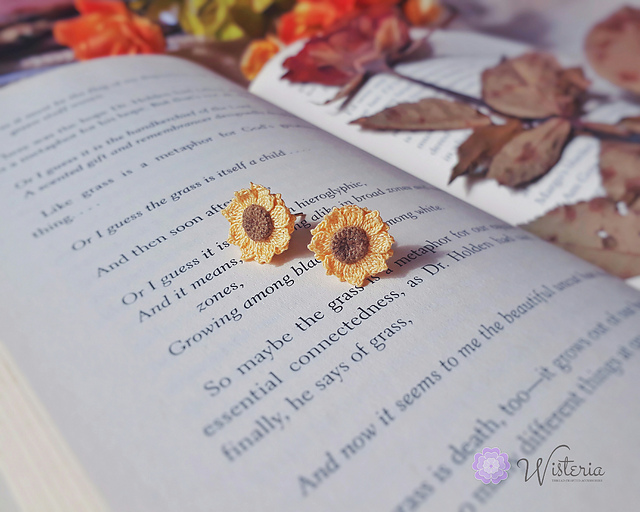 Microcrochet Sunflower Pendant