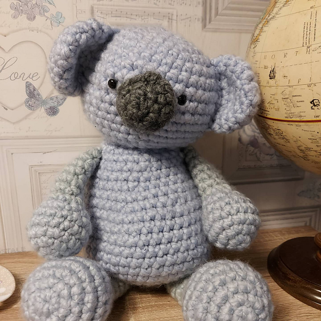 Amigurumi Koala ( solid leg version)