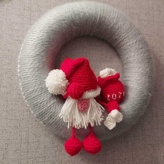 Toilet Roll Delivery Christmas Wreath