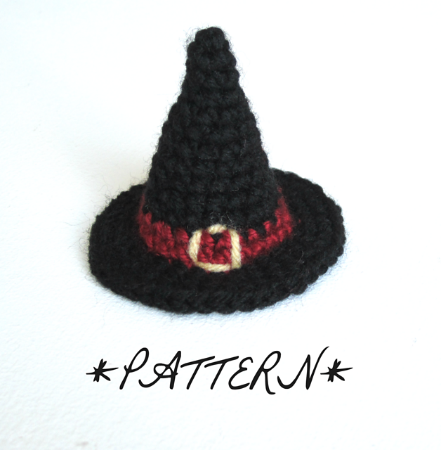 Mini Witch Hat in Amigurumi