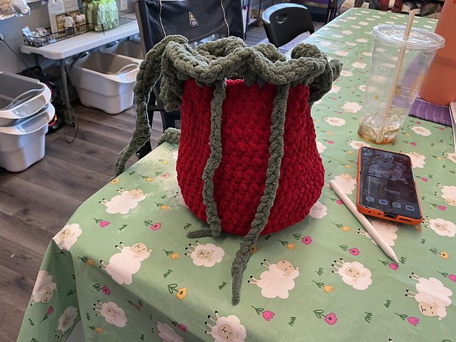 Strawberry Bucket Bag Mod