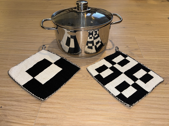 Ravelry: Potholderset Change Blocks pattern by CreaEline on Crazypatterns