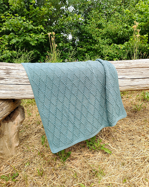 Diamond Hugs Blanket