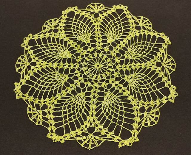 7151 Pineapple Second Style Doily