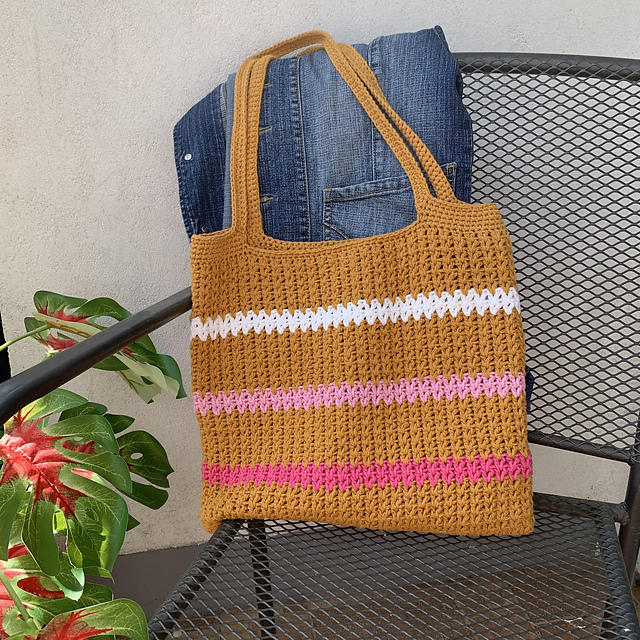 Laura tote bag