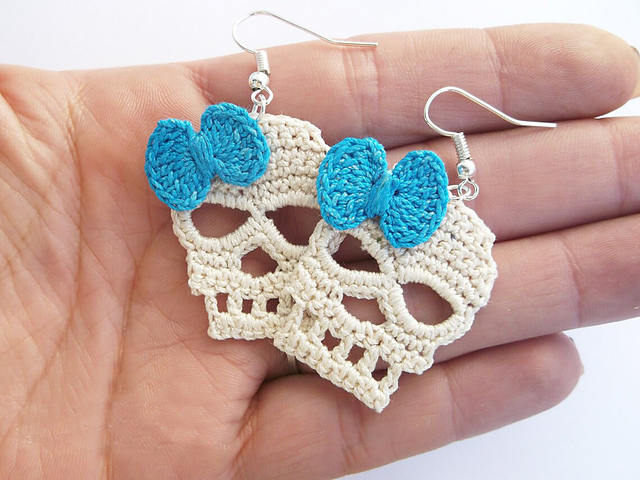 Skull earrings
