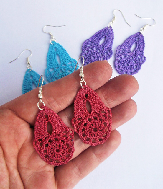 Drop lace earrings