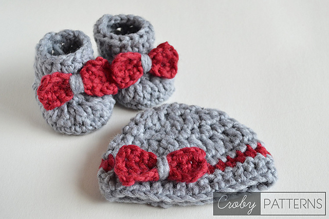 Baby Booties and Beanie - SO FLUFFY