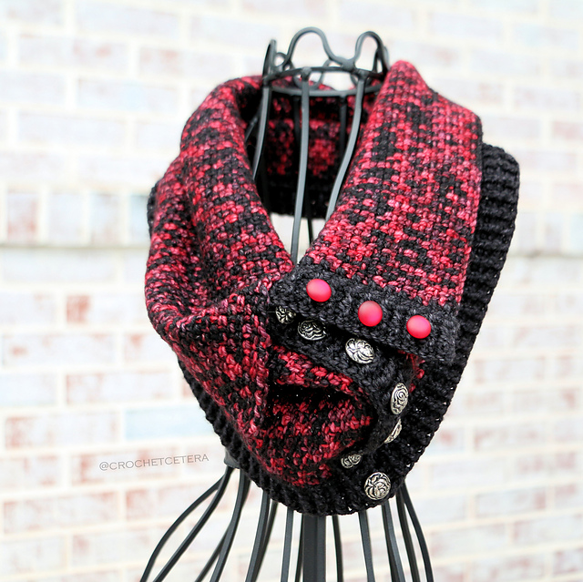 Briar Rose Cowl